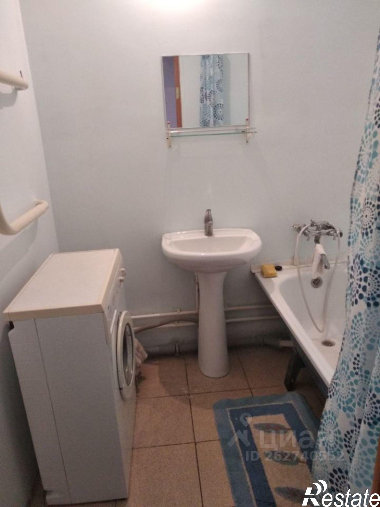 Сдать квартиру за 30 000 рублей на улица Бехтеева, 10