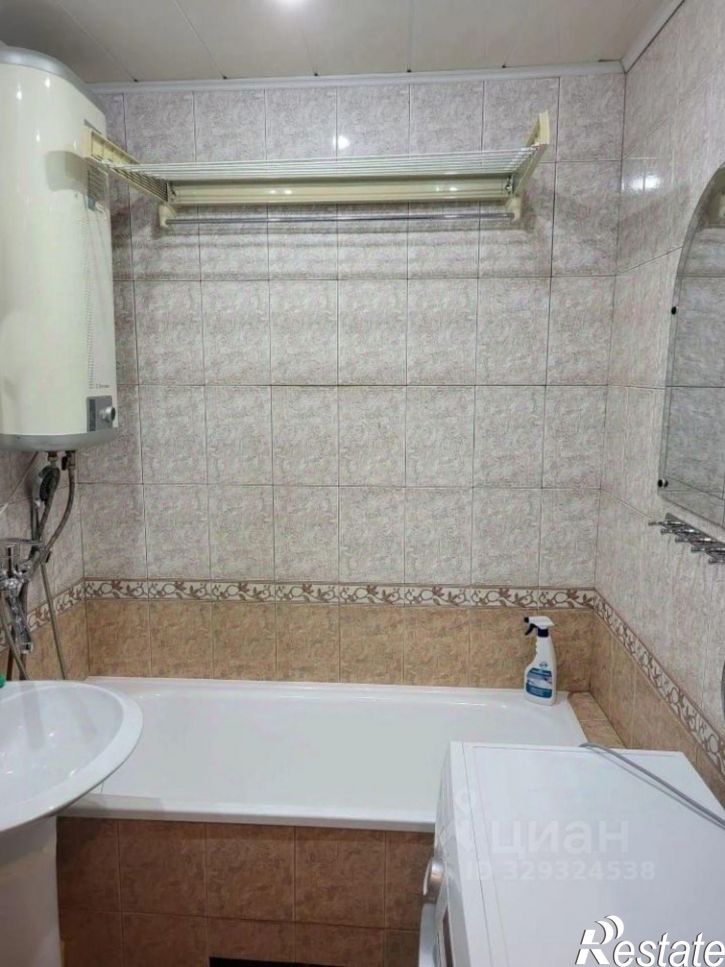 2-комн квартира улица Германа Титова, 9/2,  д. 9/2