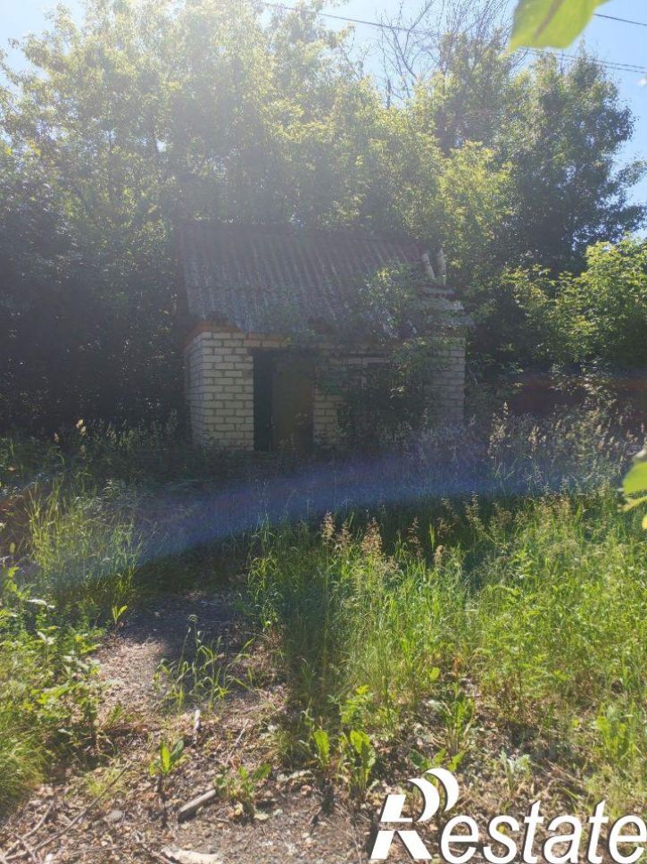 Отдельное здание улица Комарова, 61,  д. 61